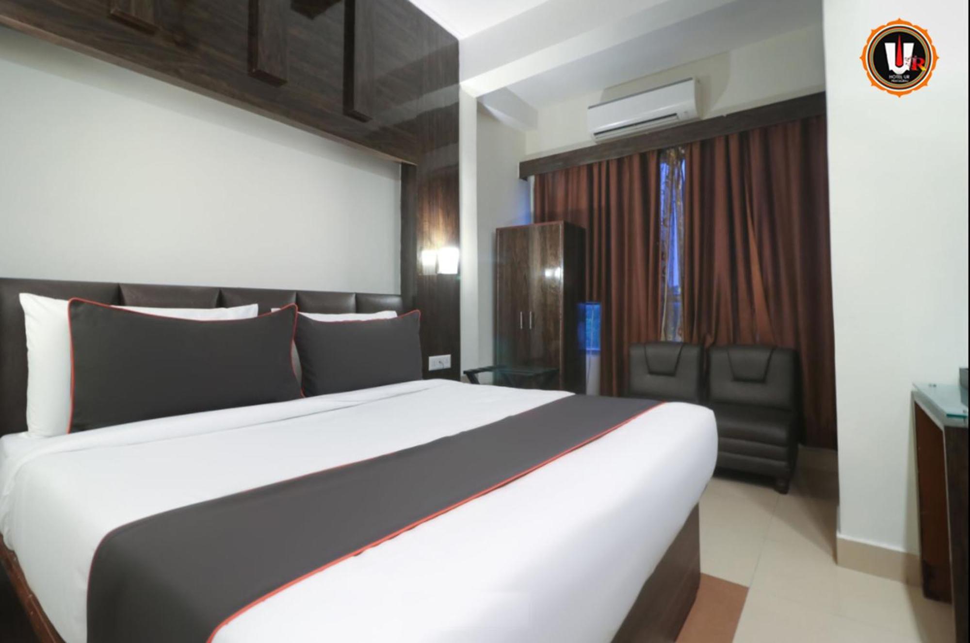 Hotel Ur Prayagraj Bagian luar foto