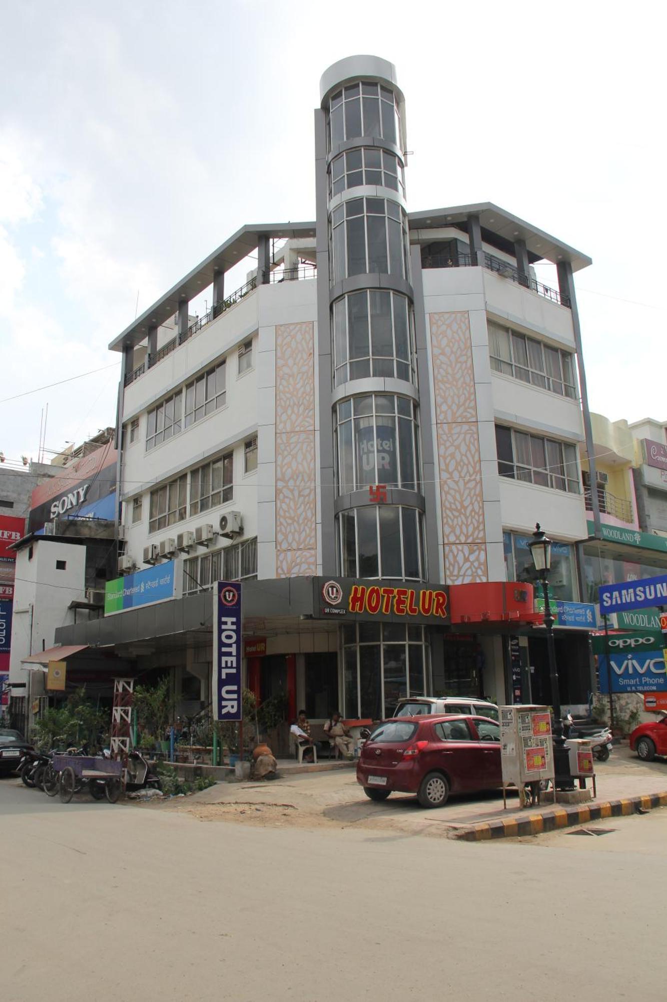 Hotel Ur Prayagraj Bagian luar foto